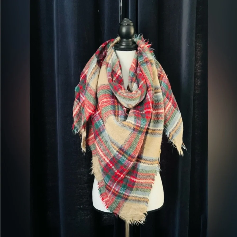 ModCloth tartan plaid blanket wrap/scarf/shawl - Picture 14 of 17